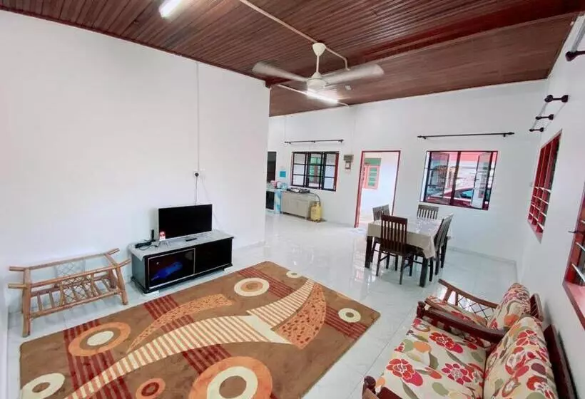 ペンション Roomstay Mok House   Unit 2