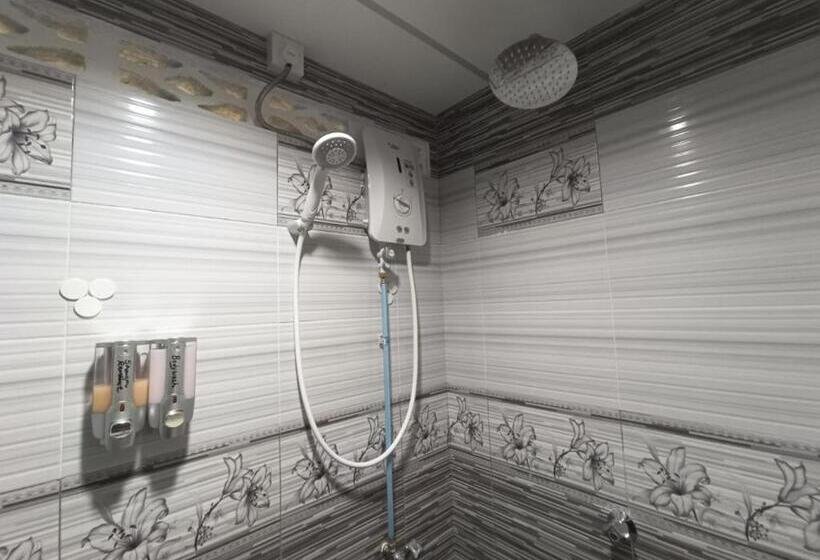 膳宿费 Roomstay Nimaza Bilik 2