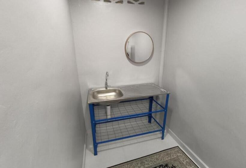 膳宿费 Roomstay Nimaza Bilik 2