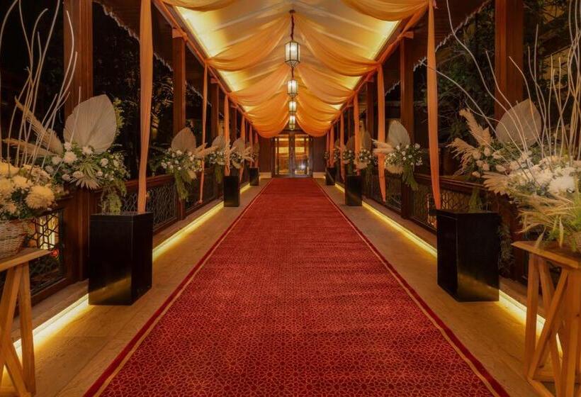 Radisson Collection Hotel & Spa, Riverfront Srinagar