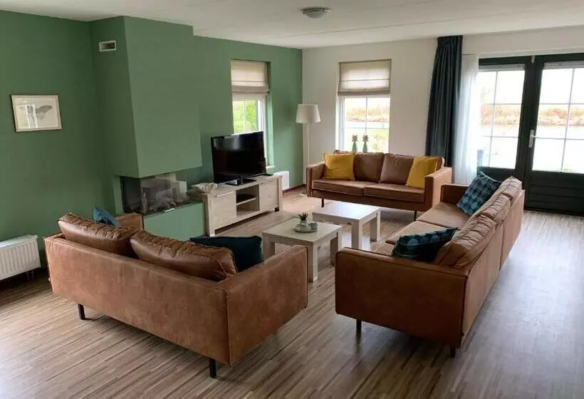 リゾートホテル Summio Vakantiepark Emslandermeer