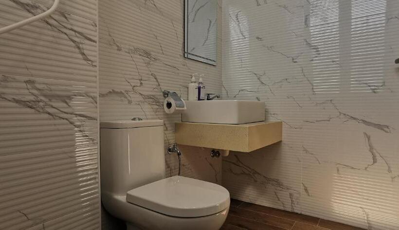 Mykeythe Quartz A 06 03a Melaka City