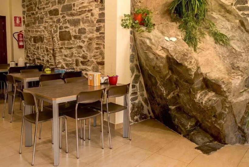 Albergue De La Piedra