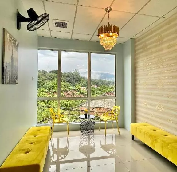 ユースホステル Najzara