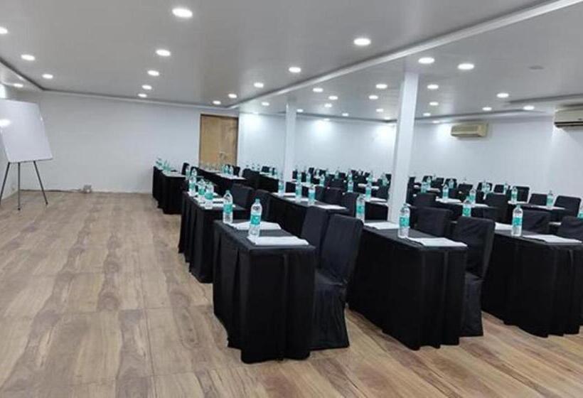 Fabhotel Prime Mist Valley Resort