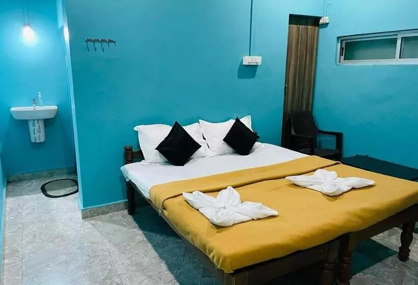 ホテル Dandeli Kingfisher Lake View Resort