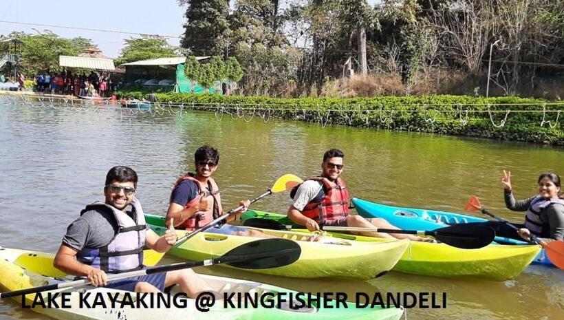 酒店 Dandeli Kingfisher Lake View Resort