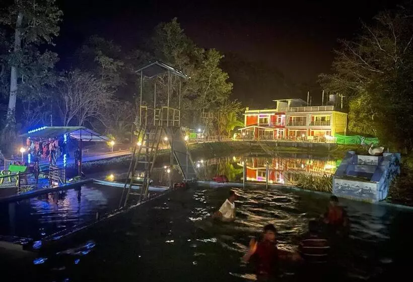 ホテル Dandeli Kingfisher Lake View Resort