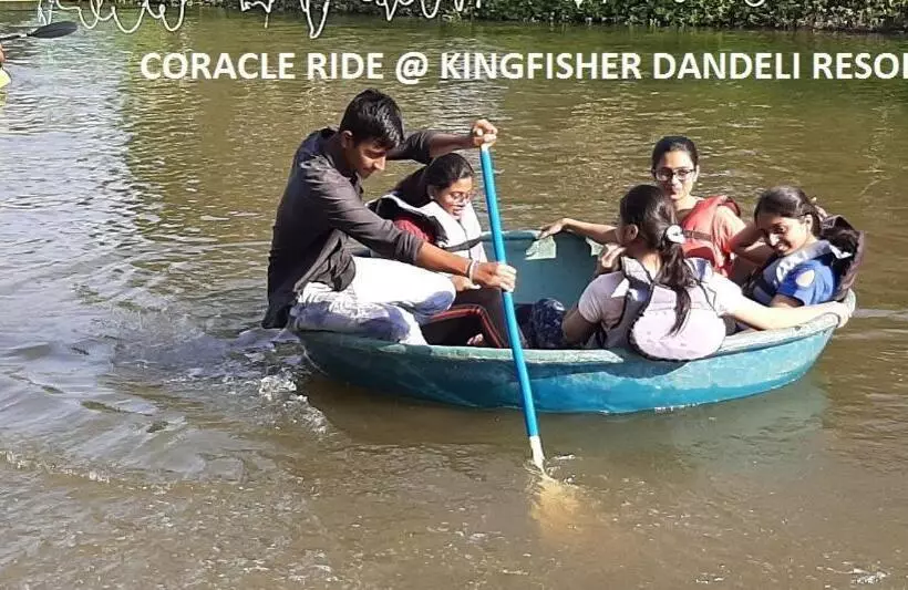 ホテル Dandeli Kingfisher Lake View Resort