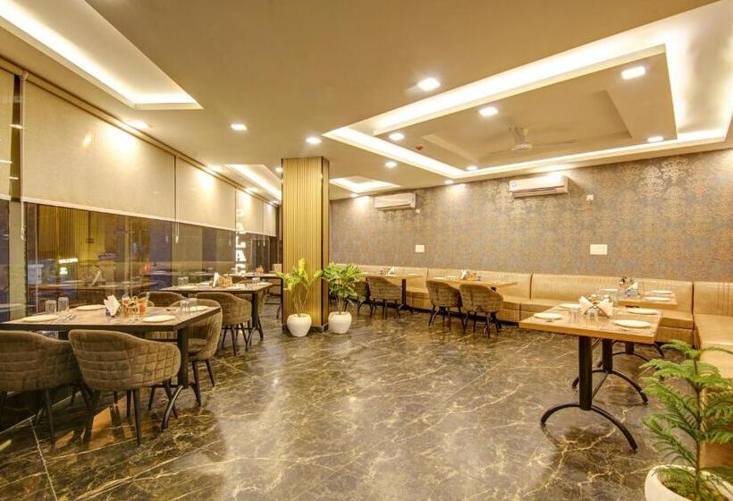 Hotel Park Tree Igi Airport By Unit Of Prithvi Palace