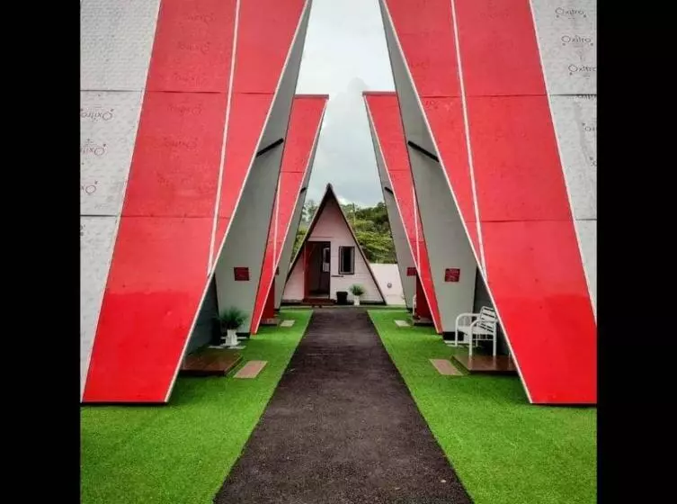 Hotelli Red Triangle Cottage Roomstay