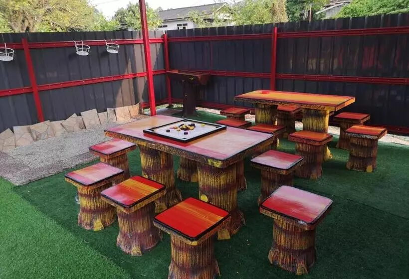 Hotelli Red Triangle Cottage Roomstay