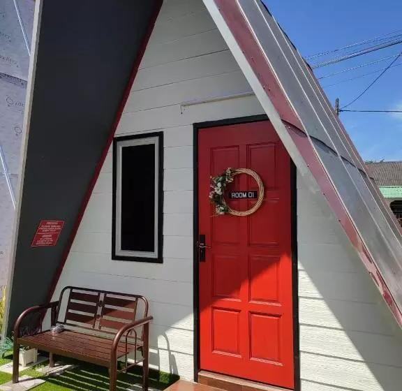 Hotelli Red Triangle Cottage Roomstay