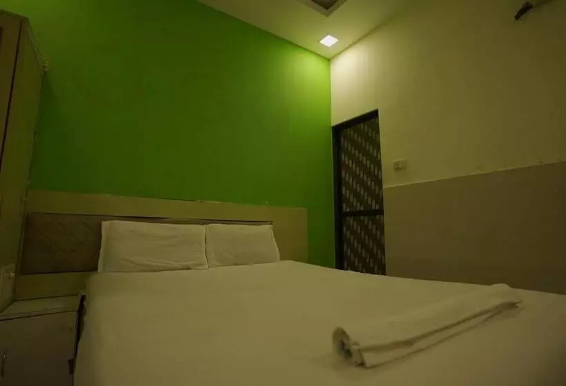 Hotelli The Novelty By Wb Inn