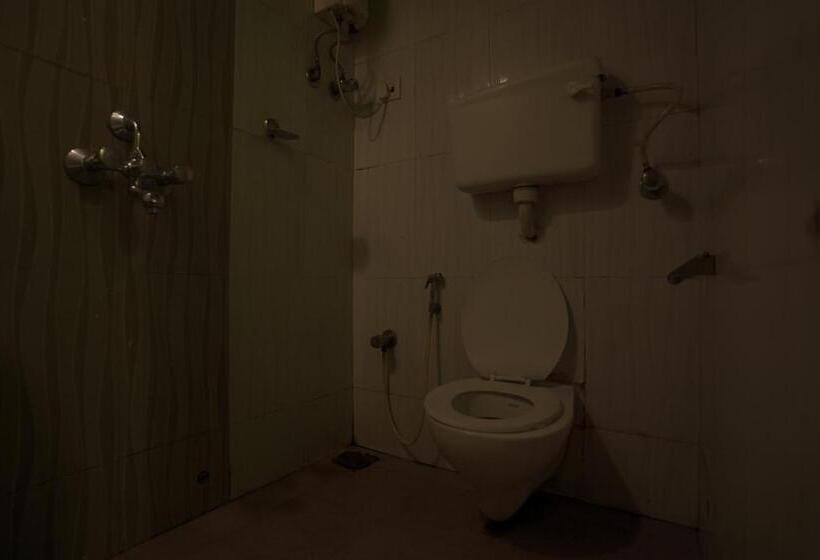 Отель The Novelty By Wb Inn