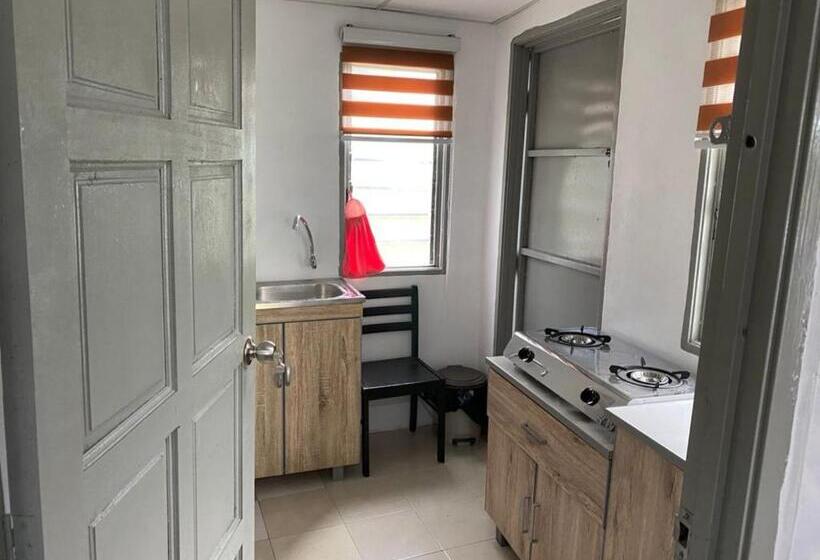 מוטל Heaven Republic Studio