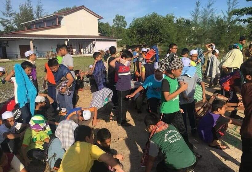 פנסיון Kanza Beach Inn