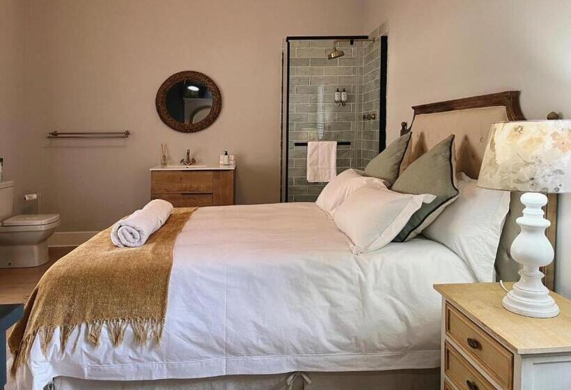 פנסיון Serenity Living