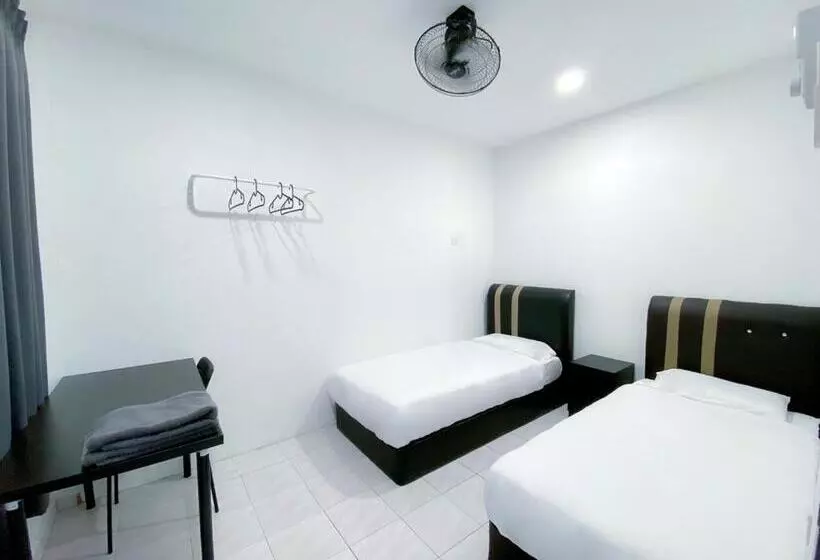 Majatalo Venice Guest Hostel   Bilik Sahaja