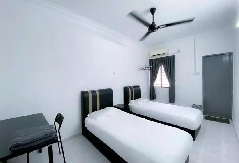 Majatalo Venice Guest Hostel   Bilik Sahaja