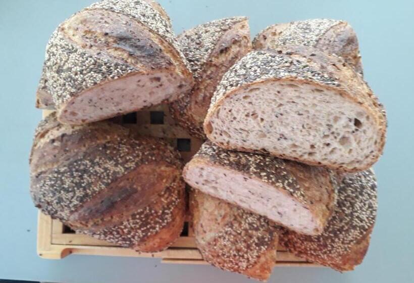 Pound Orchard Bed And Breakfast