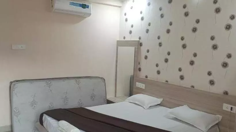 Raj Resort & Banquets