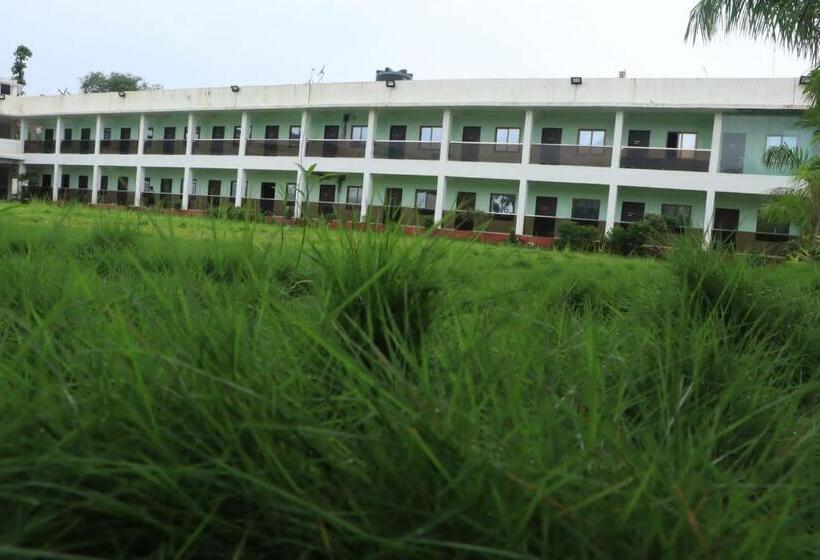 Raj Resort & Banquets