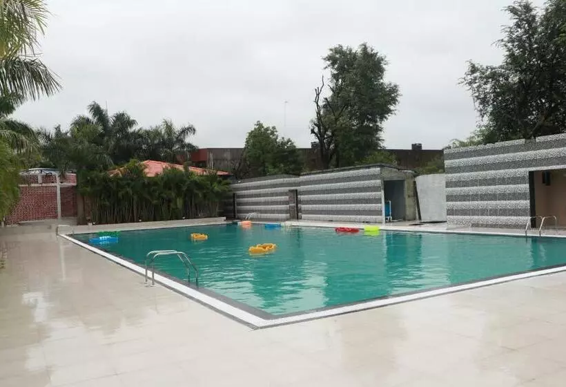 Raj Resort & Banquets