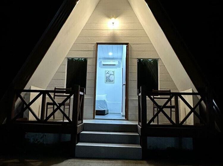 אתר נופש Dumba Bay Tioman