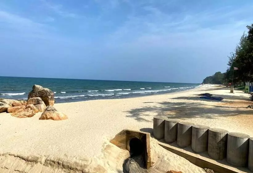 リゾートホテル Teluk Cempedak Seventh Haven