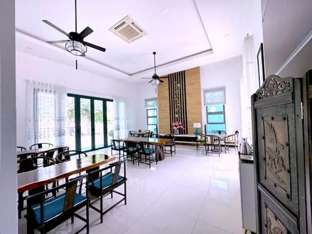 リゾートホテル Teluk Cempedak Seventh Haven