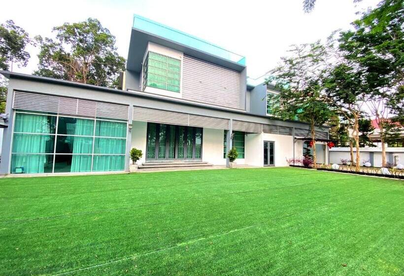 אתר נופש Teluk Cempedak Seventh Haven