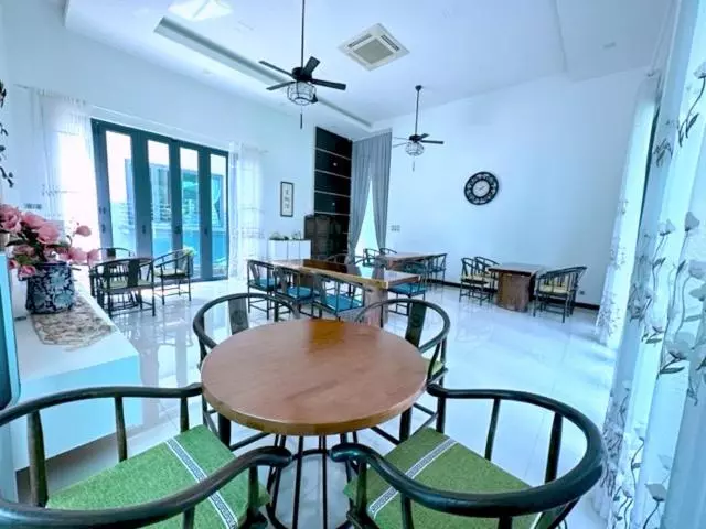 リゾートホテル Teluk Cempedak Seventh Haven