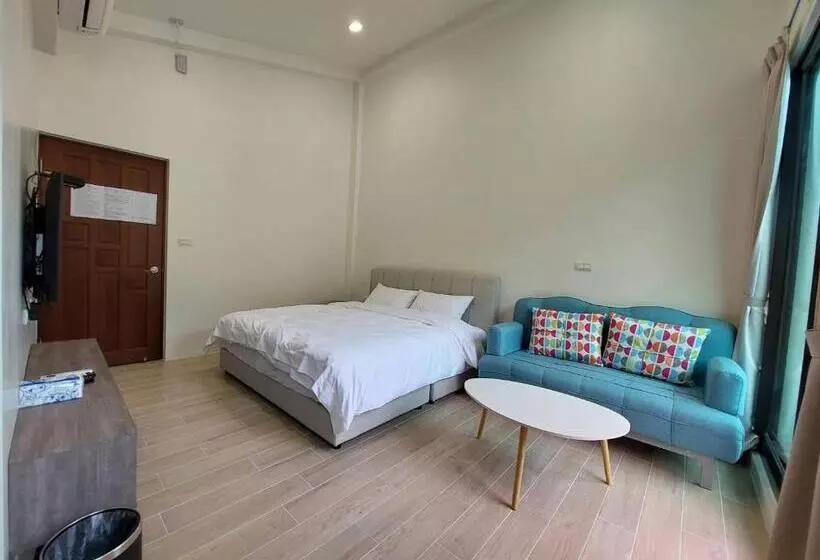 Yi B&b