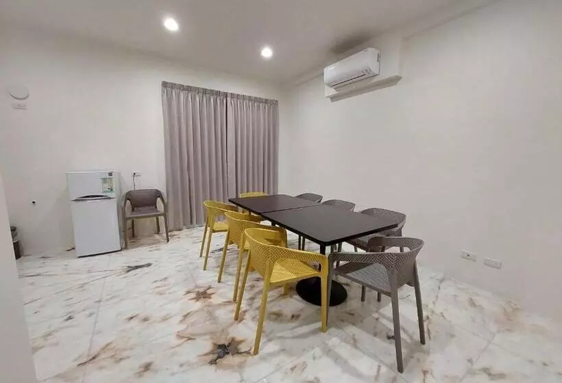 Yi B&b