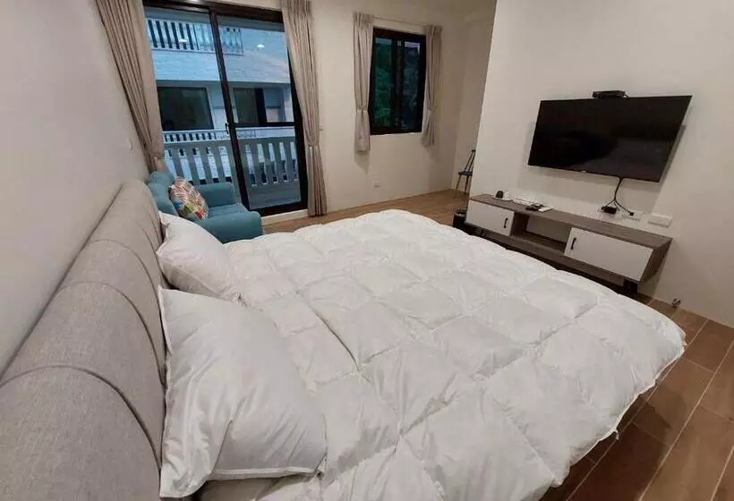 Yi B&b