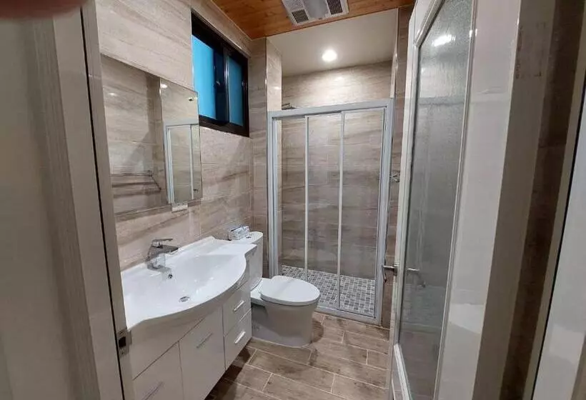 Yi B&b