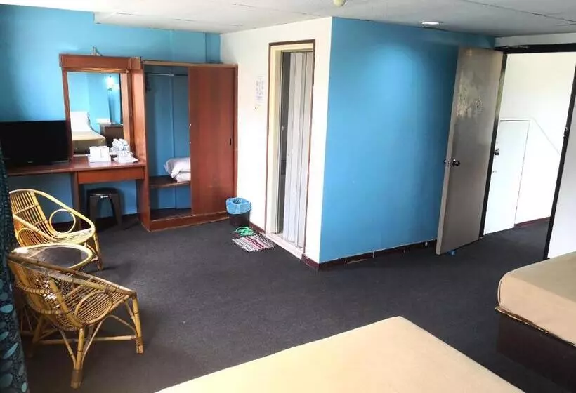 Retkeilymaja Seri Kota Satu