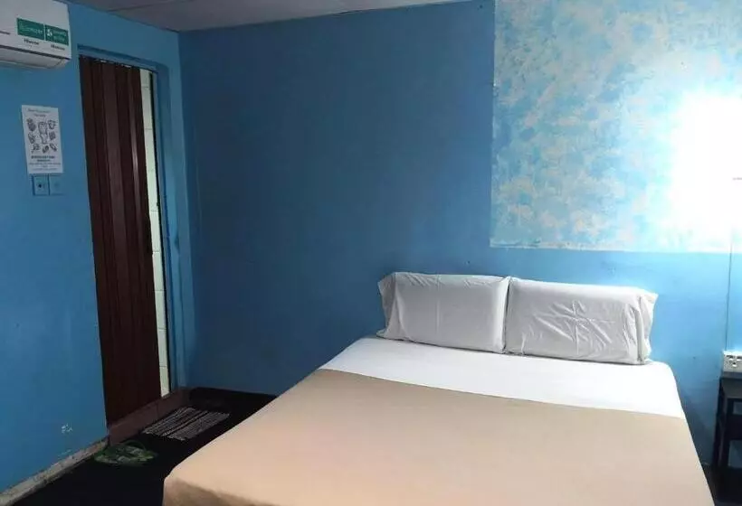 Retkeilymaja Seri Kota Satu