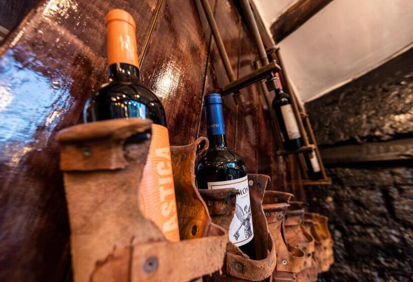 Hostel Wolf Totem Mountain Top Dream Villa