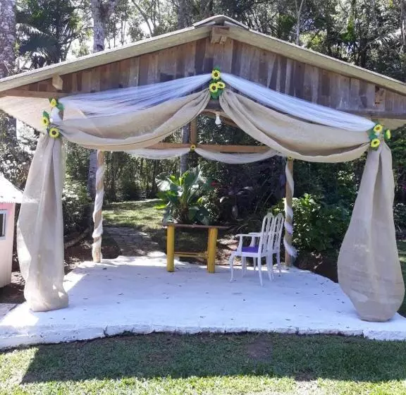 Aamiaismajoitus (B&B) Chacara Recanto Vale Do Luar