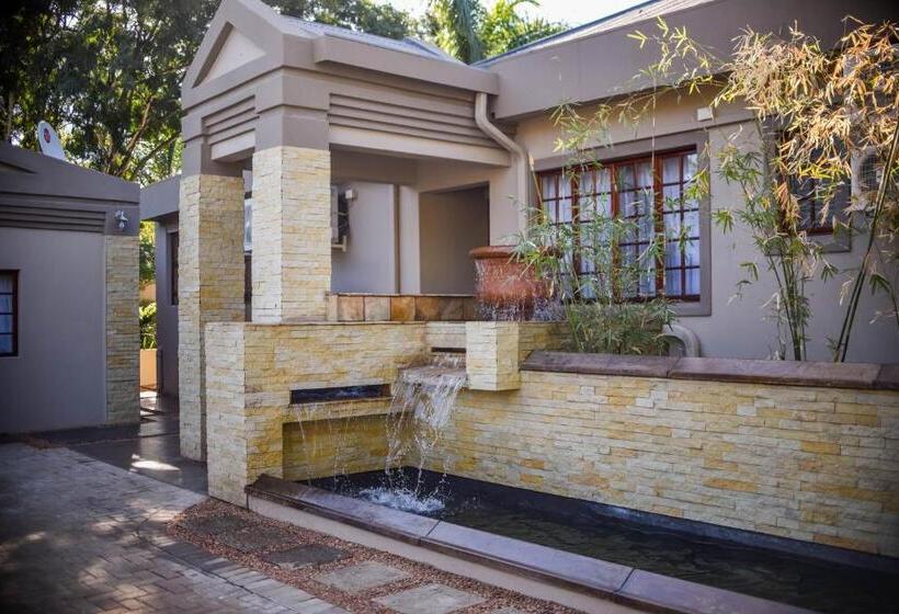 Bed and Breakfast Clivia Lodge