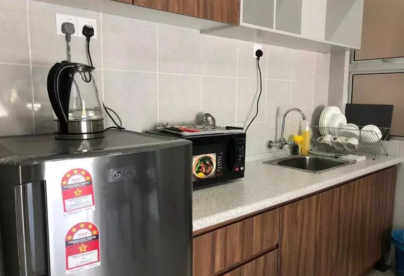 Dreamscape Studio @ Golden Hill Cameron