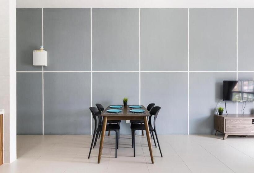 Dreamscape Studio @ Golden Hill Cameron