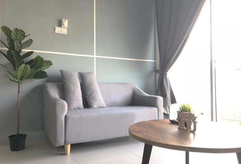 Dreamscape Studio @ Golden Hill Cameron