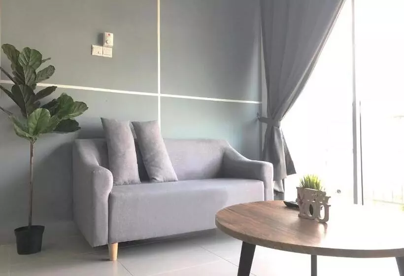 Dreamscape Studio @ Golden Hill Cameron