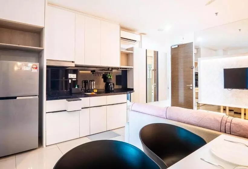 H20 Residence Ara Damansara By Airhost