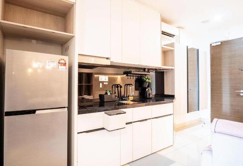 H20 Residence Ara Damansara By Airhost