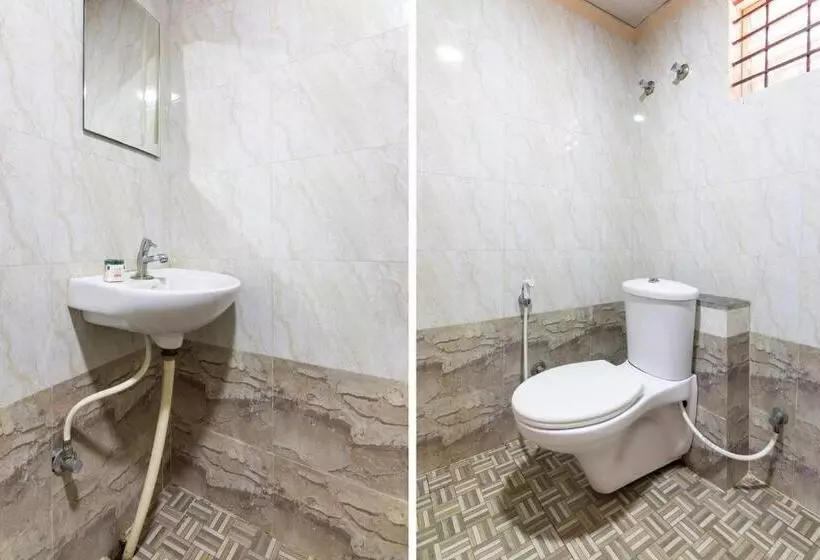 Fabhotel Leo Grand