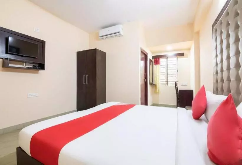 Fabhotel Leo Grand